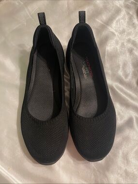 Skechers Women's Black Knit Slip-On Ballet Flats